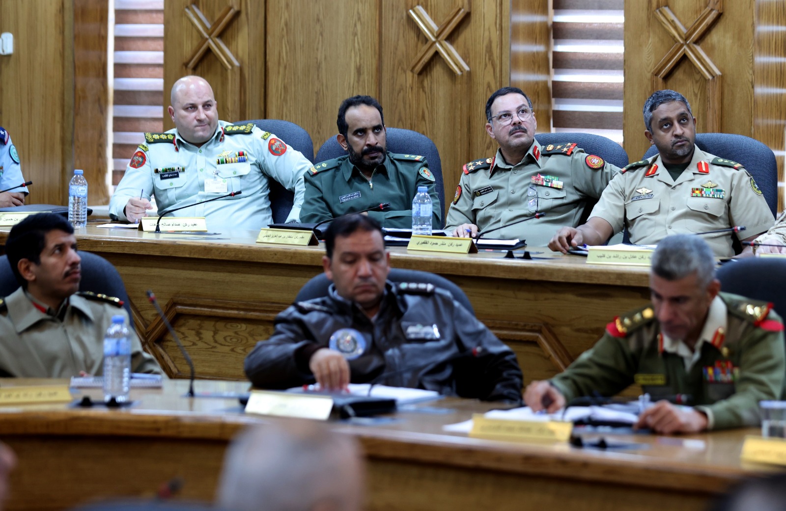 رئيس مجلس النواب أحمد الصفدي يحاضر في كلية الدفاع الوطني الملكية