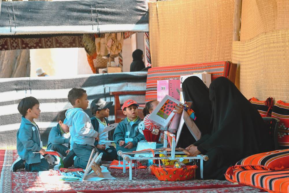 فعاليات متنوعة لنادي تراث الإمارات ولجنة إدارة المهرجانات في عيد الاتحاد