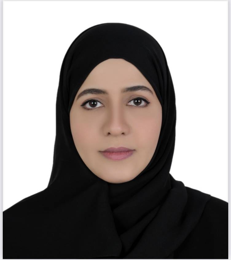 أمل عبد الرحمن العويس، مدير إذاعة الشارقة،  أن عيد الاتحاد يمثل مناسبة عظيمة تحمل  في طياتها الكثير من المعاني والدلالات الوطنية،