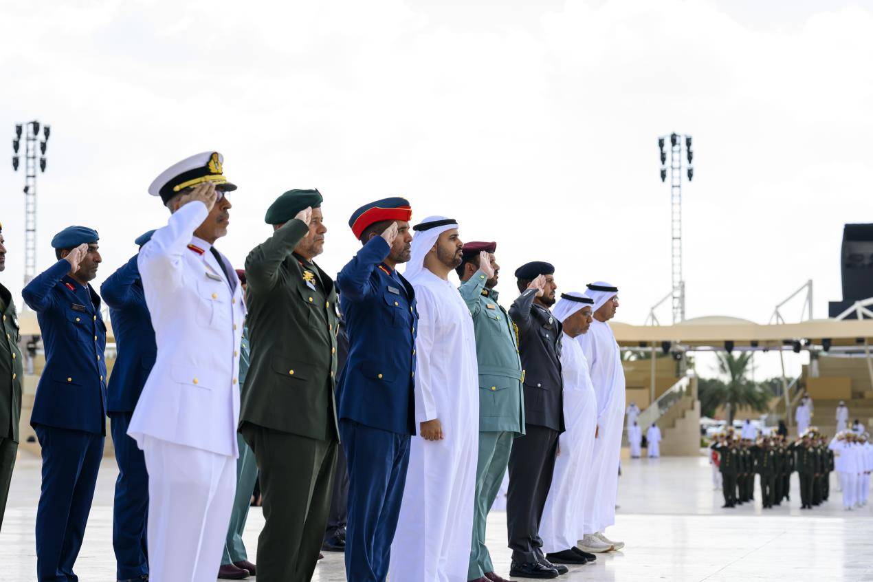 ذياب بن محمد بن زايد يشارك في وقفة الدعاء الصامت في واحة الكرامة