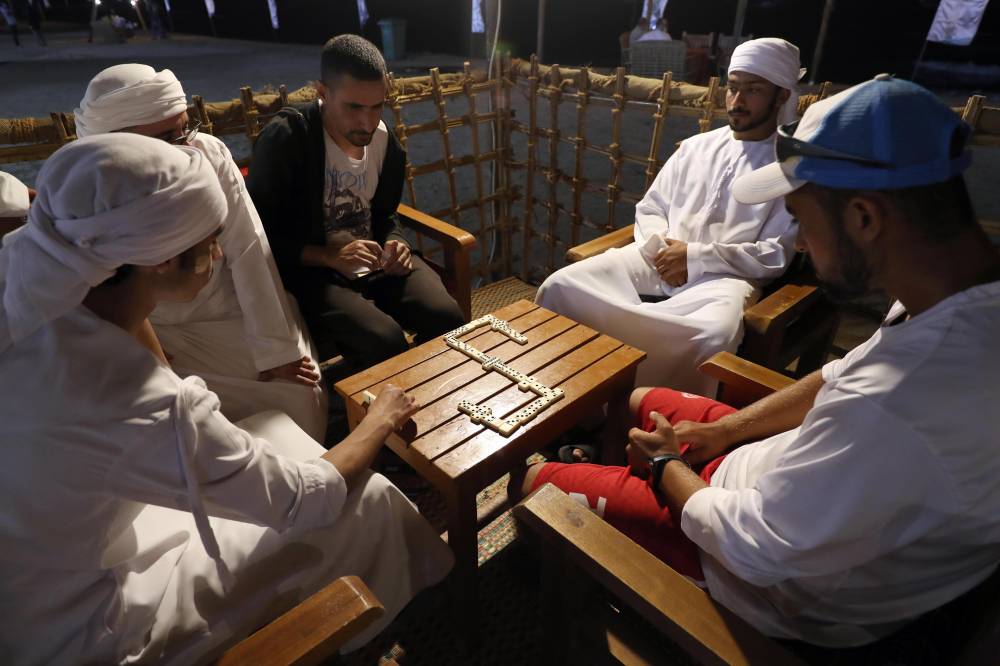 مهرجان السلع البحري.. ألعاب شعبية ومسابقات شاطئية ويولة تعزز مشاركة الشباب