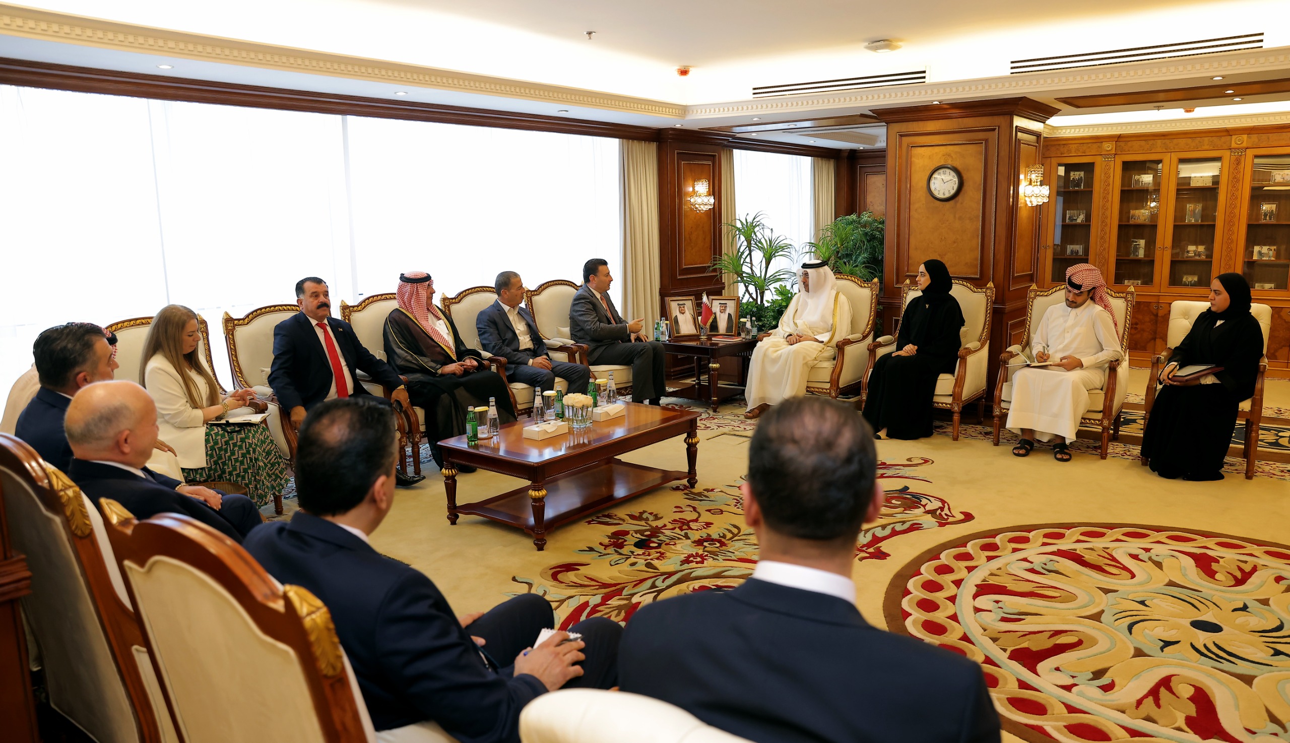 الصفدي يلتقي وزير العمل القطري ويؤكد مهارات وكفاءات العامل الأردني في مختلف المجالات