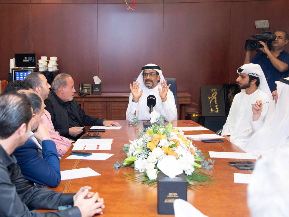 مركز حمدان بن محمد لإحياء التراث يطلق  كاس فزاع للعرضة و سيف فزاع للزمط