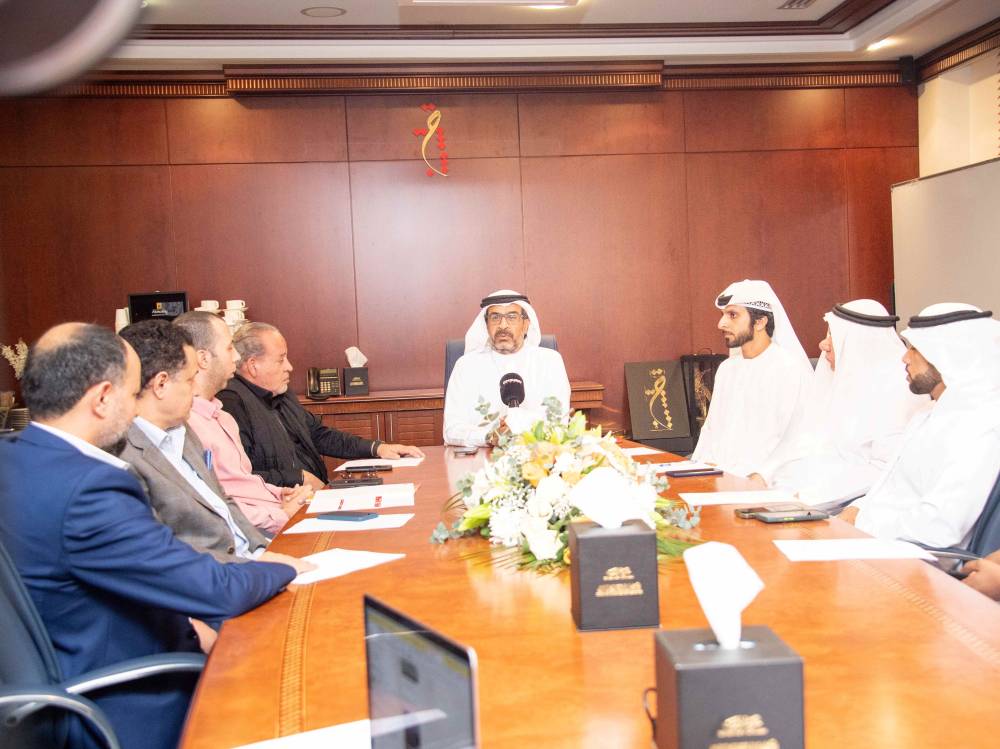 مركز حمدان بن محمد لإحياء التراث يطلق  كاس فزاع للعرضة و سيف فزاع للزمط
