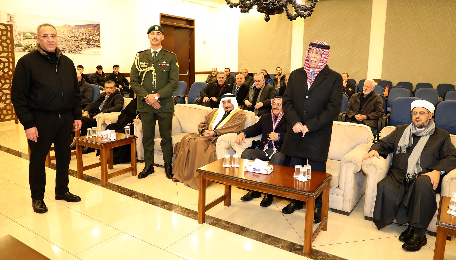 مندوبا عن الملك وولي العهد: العيسوي يعزي عشيرتي الدباس وآل الصاحب/عمان  