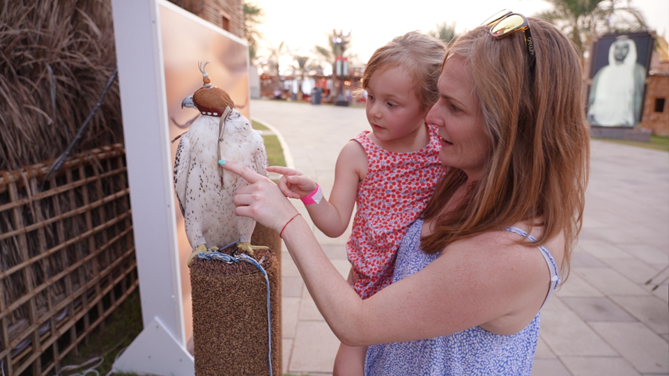 نادي صقاري الإمارات يُرحّب بزوّار مهرجان الشيخ زايد