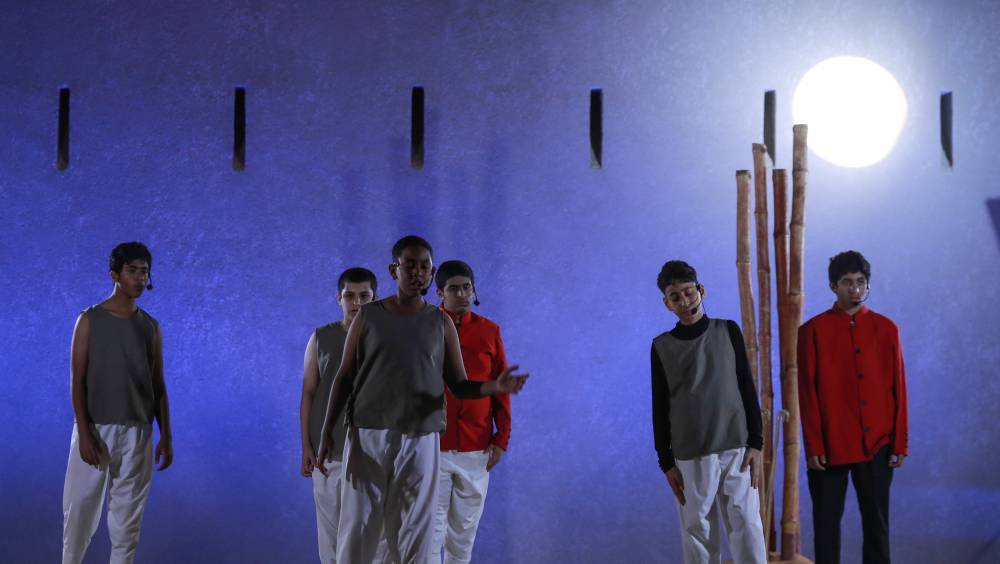 صور إبداعية وعروض مسرحية في ختام موسم ربع قرن للآداب والفنون