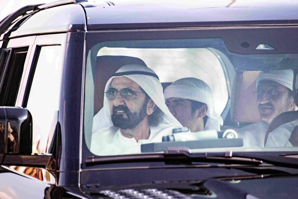 محمد بن راشد يلتقي قافلة رحلة الهجن 