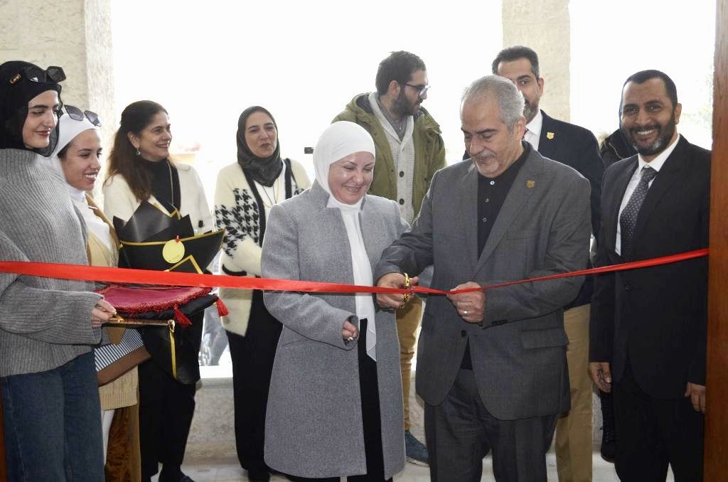 معرض فني بجامعة عمان الاهلية عن جماليات عمارة بيت المقدس