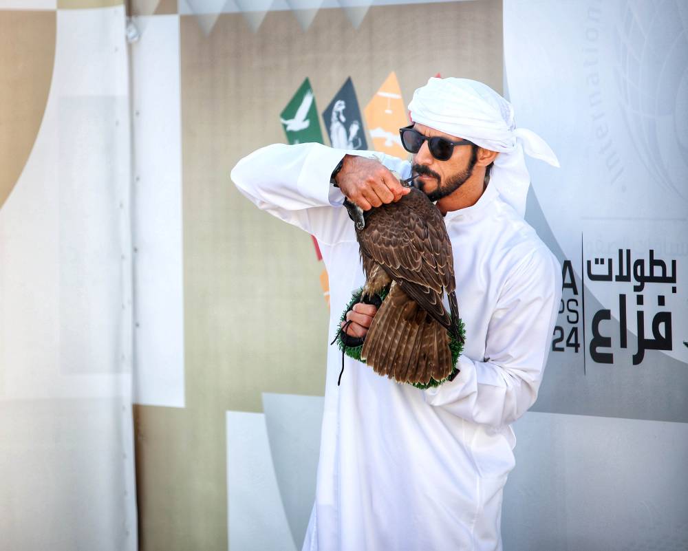 منافسة مفتوحة بين الفرق وأرقام قياسية تسجل في انطلاق الشيوخ لبطولة فزاع للصيد بالصقور  