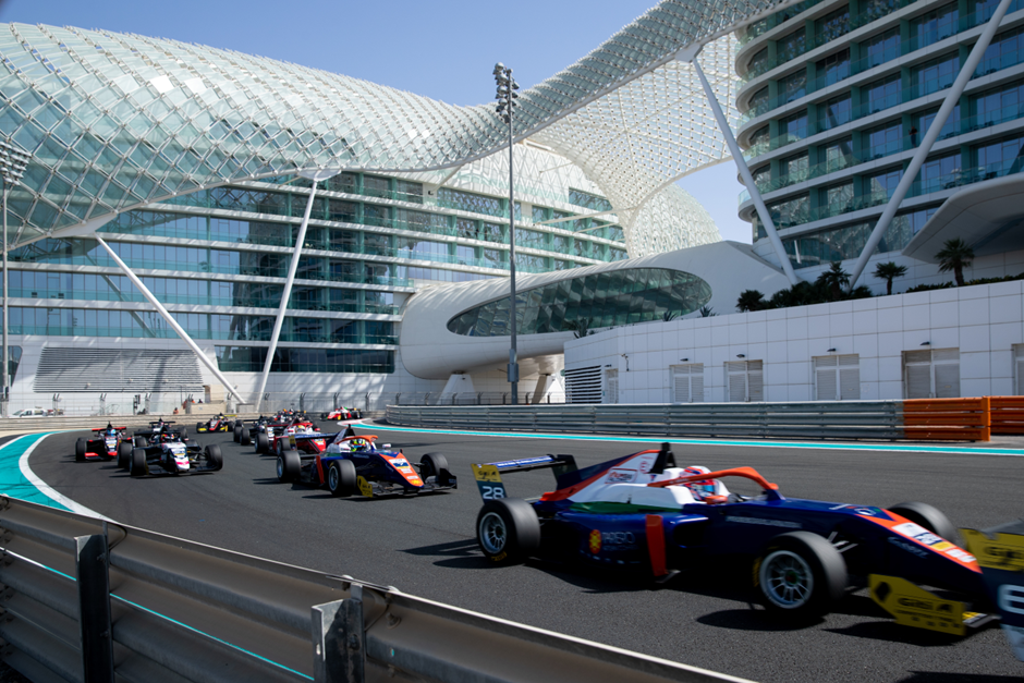 حلبة مرسى ياس تستعد لاستضافة خمس بطولات سباقات مشوقة خلال عطلة الأسبوع