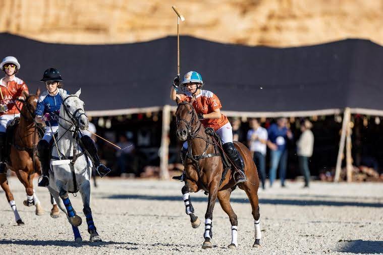 انطلاق بطولة ريتشارد ميل العلا لبولو الصحراء بإشادة من اللاعبين العالميين المشاركين