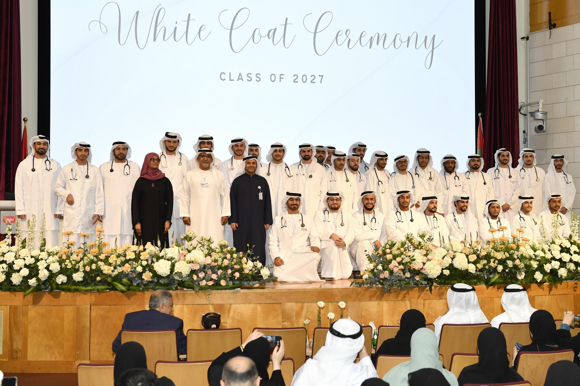 كلية الطب والعلوم الصحية في جامعة الإمارات  تنظم حفل المعطف الأبيض 2024