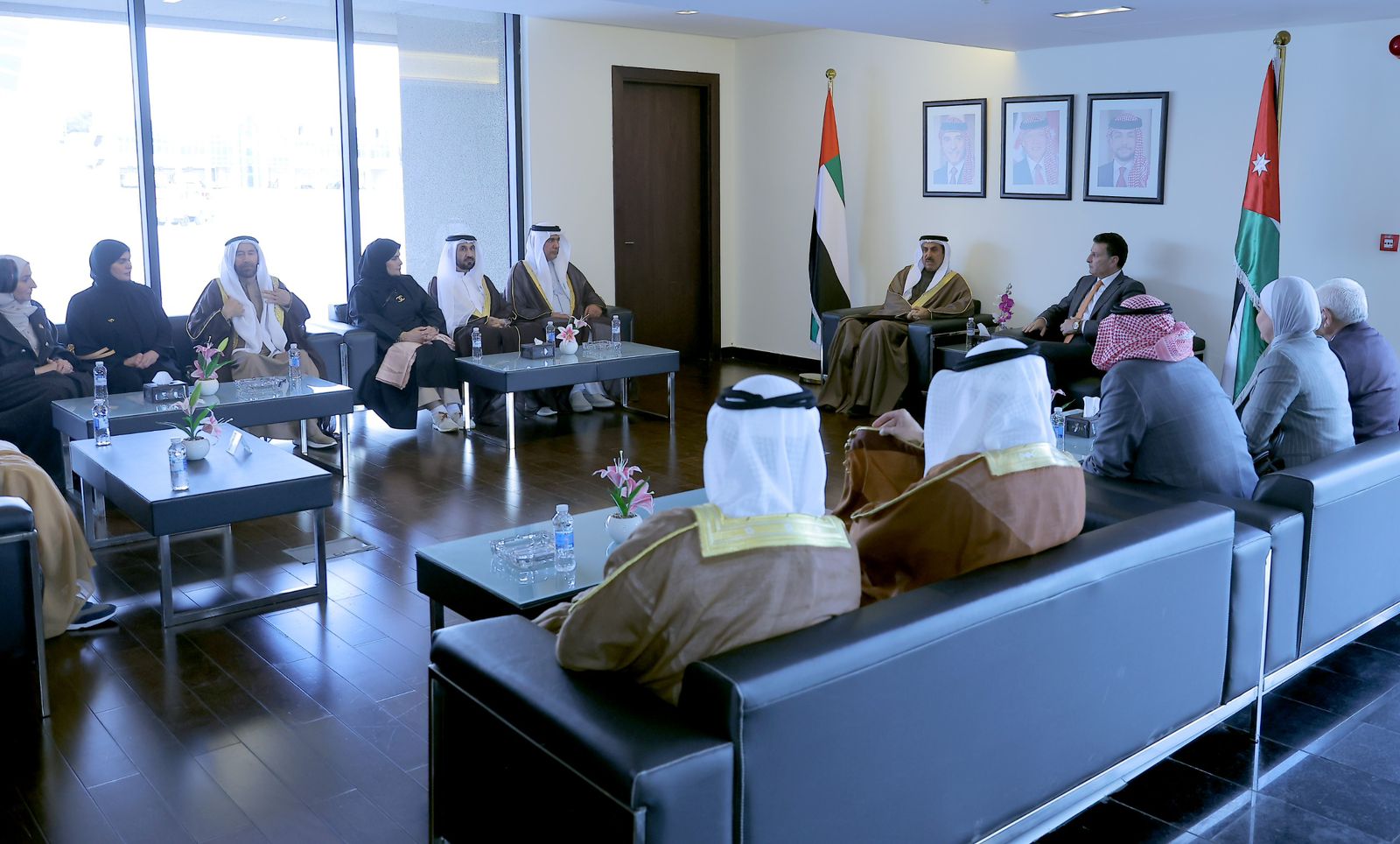 الصفدي يستقبل رئيس المجلس الوطني الاتحادي الإماراتي صقر غباش
