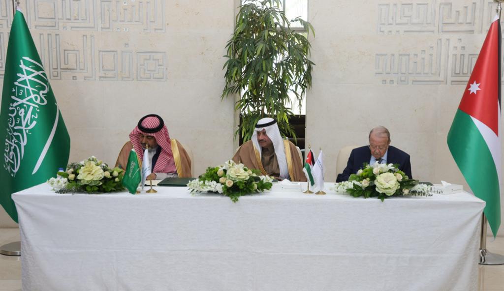 وقعت سفارة السعودية لدى الأردن مذكرة تفاهم إطارية بين اتحاد الغرف السعودية وجمعية رجال الأعمال الأردنيين،