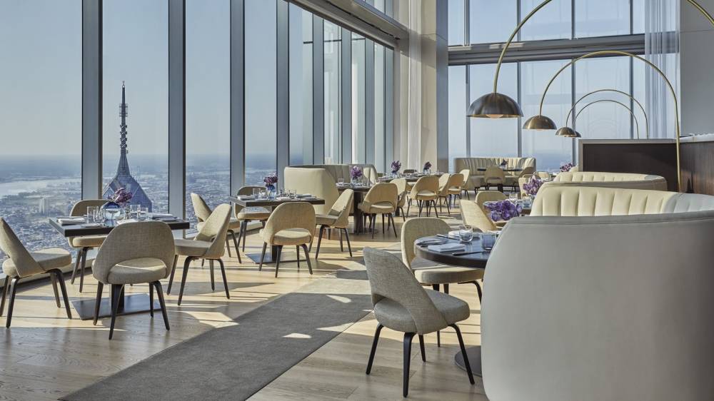 فورسيزونز تحتفي بريادتها المستمرة لجوائز دليل فوربس للسفر من فئة الخمس نجوم