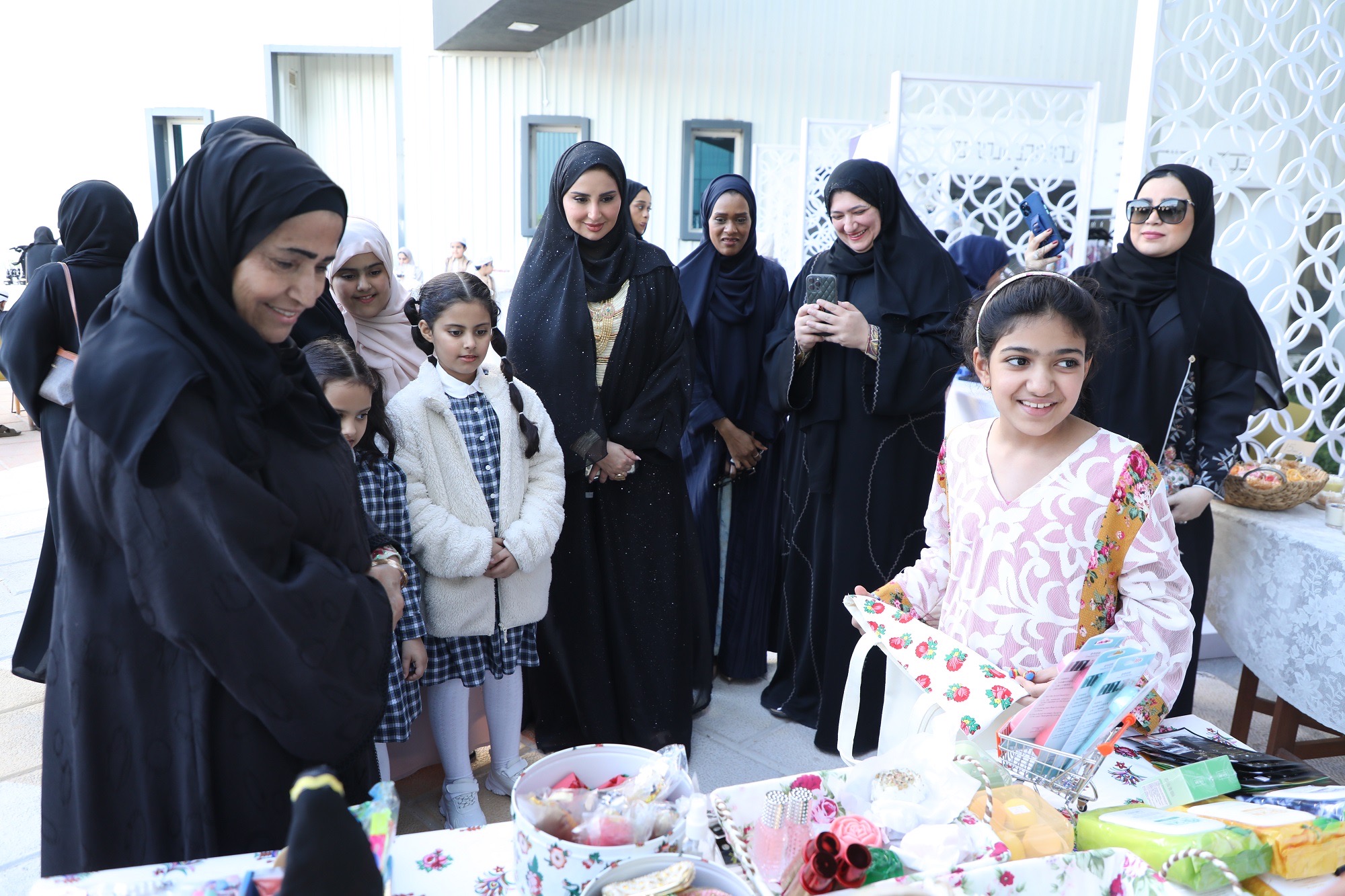 بالتعاون مع مؤسسة حميد بن راشد النعيمي الخيرية مجلس سيدات أعمال عجمان ينظم معرض من حق الليلة بمشاركة 27 مشروع