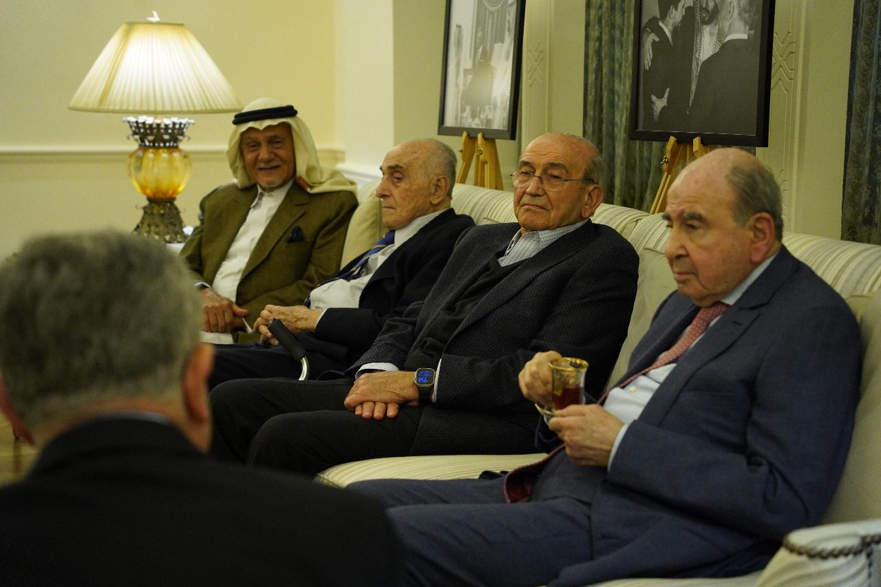 السفير السعودي لدى الاردن يقيم مأدبة عشاء تكريمًا لصاحب السمو الملكي الأمير تركي الفيصل