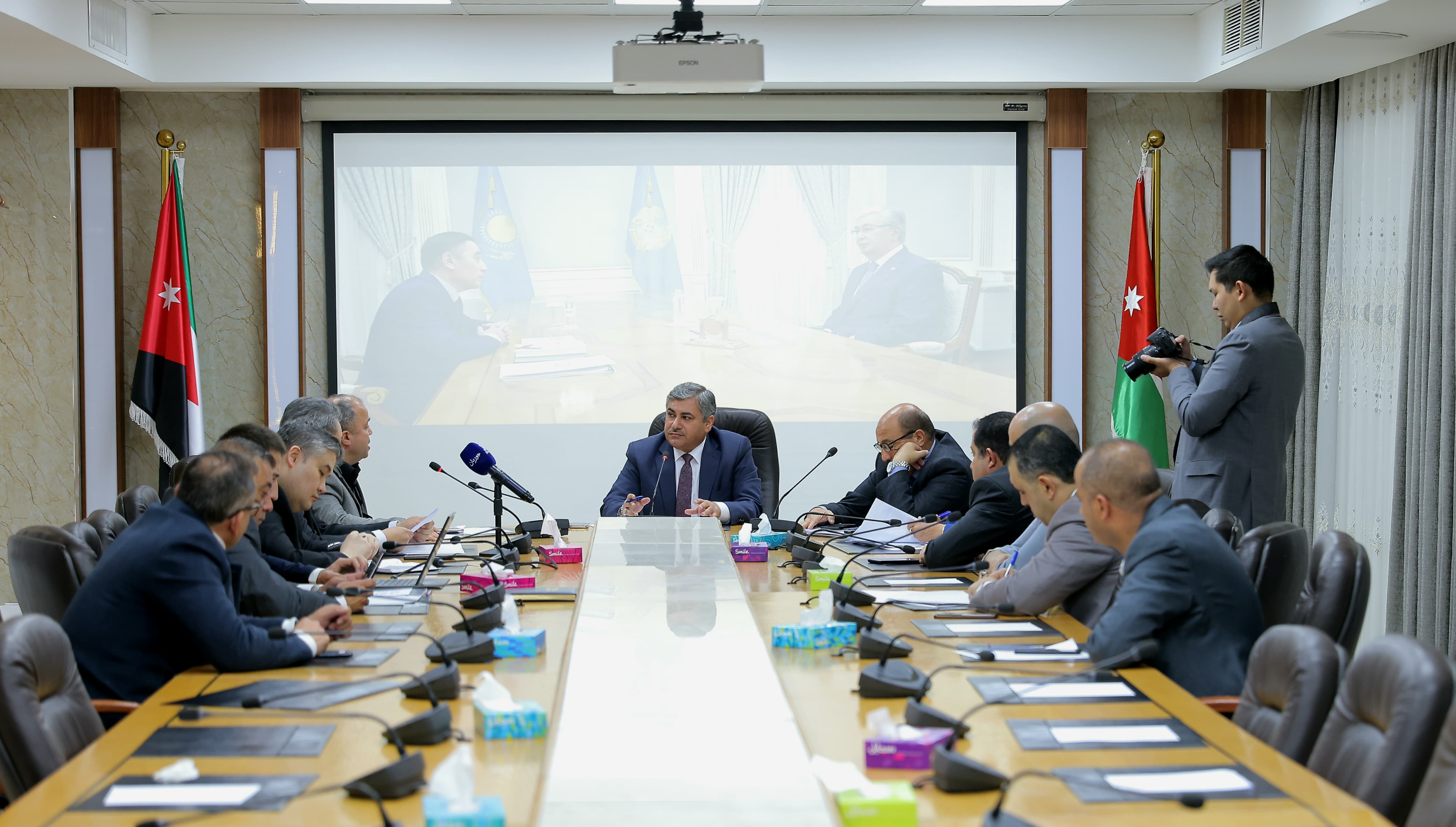 البرلمانية الأردنية الكازاخستانية تلتقي السفير الكزخي