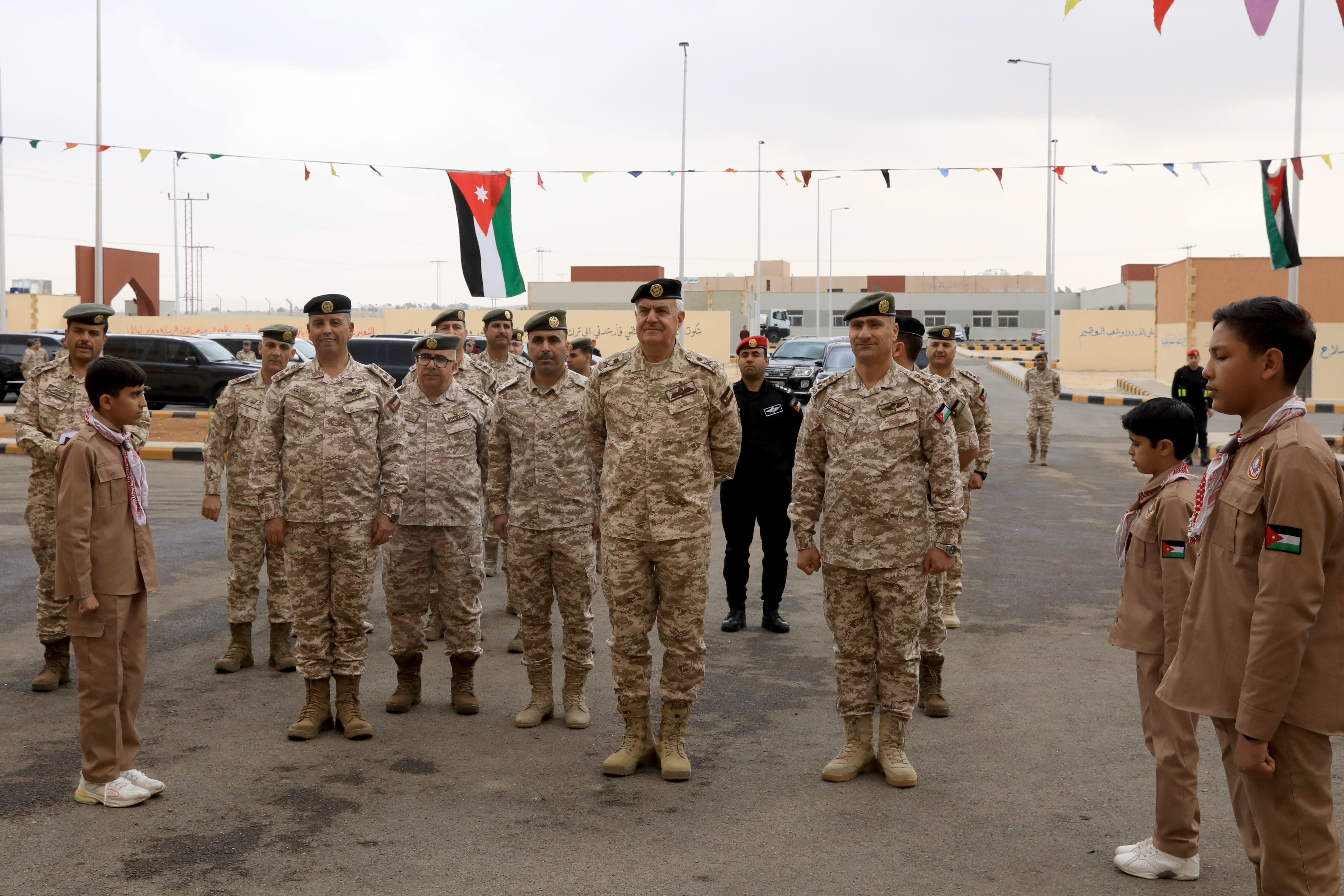 رئيس هيئة الأركان المشتركة يفتتح مجمع مدارس الغباوي .. صور 