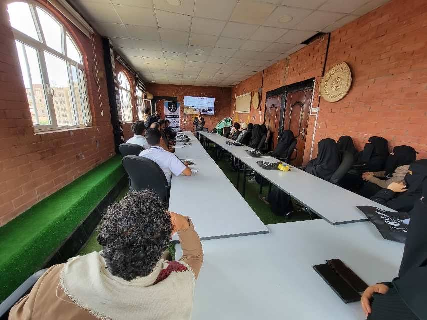 تحضير السماد العضوي الكمبوست في ورشة عمل تطبيقية لمنظمة يمن اوهايد بصنعاء