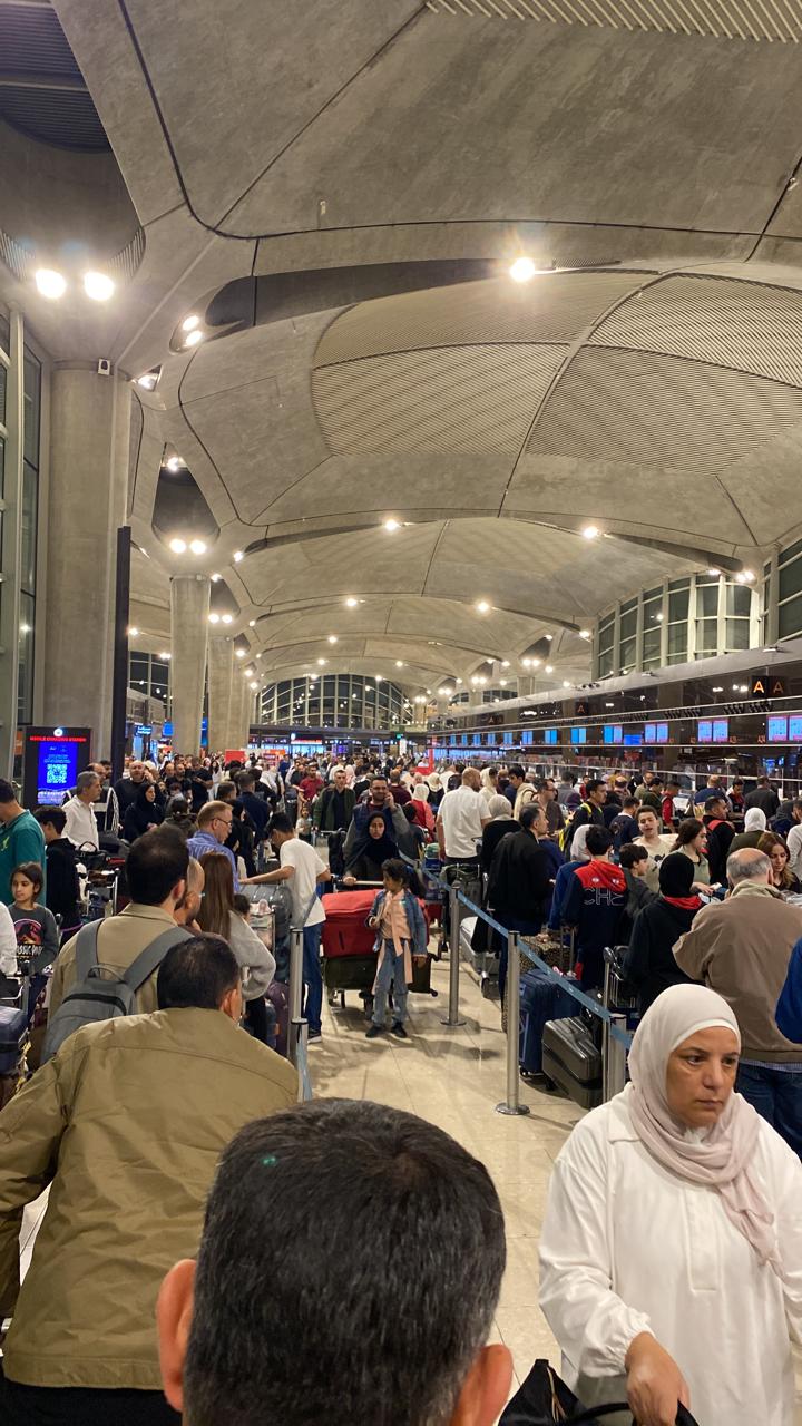 صور من مطار الملكة علياء الدولي بعد قرار إغلاق المجال الجوي الأردني 