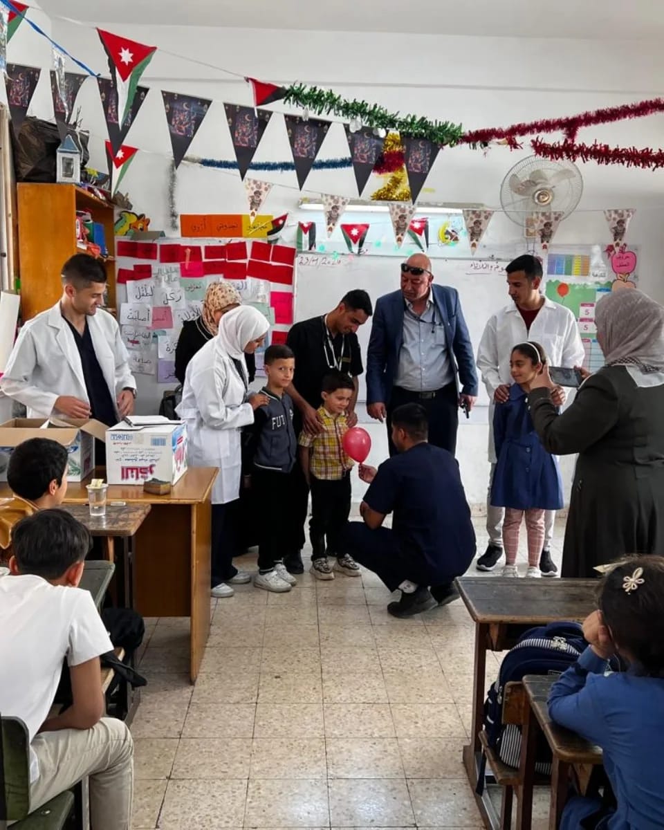 يوم تثقيفي لطلبة جامعة جرش في مدرسة ظهر السرور الأساسية المختلطة في محافظة جرش