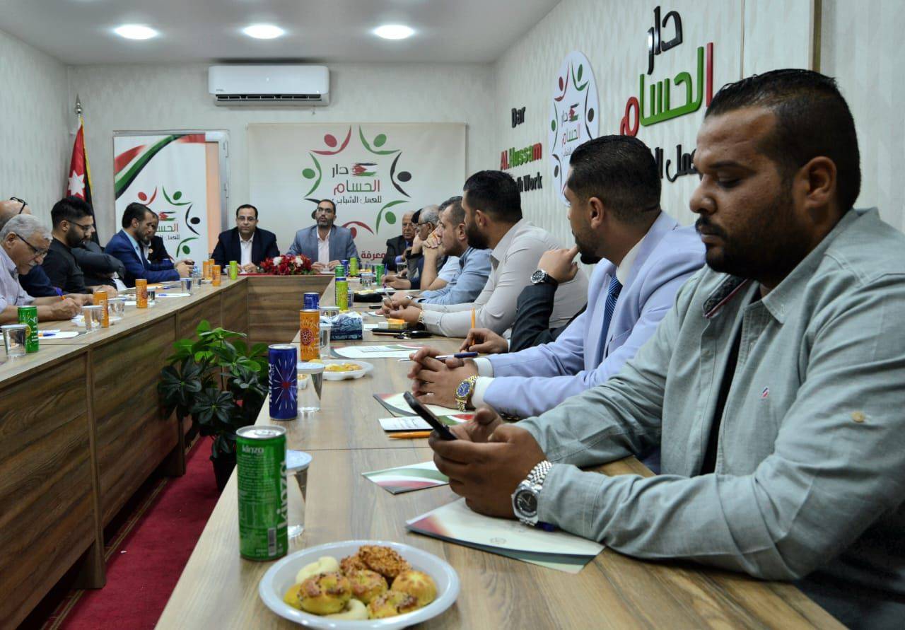 دار الحسام تعقد جلسة سياسية حوارية بعنوان {أهمية امتلاك الاحزاب لون سياسي}