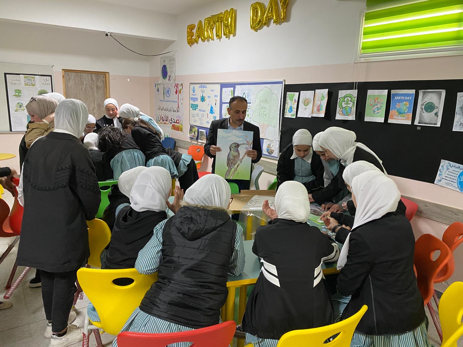 بمناسبة يوم الطفل الفلسطيني ــ سلطة جودة البيئة تنظم برنامج توعية بيئية تفاعلي لطلبة مدارس الأونروا