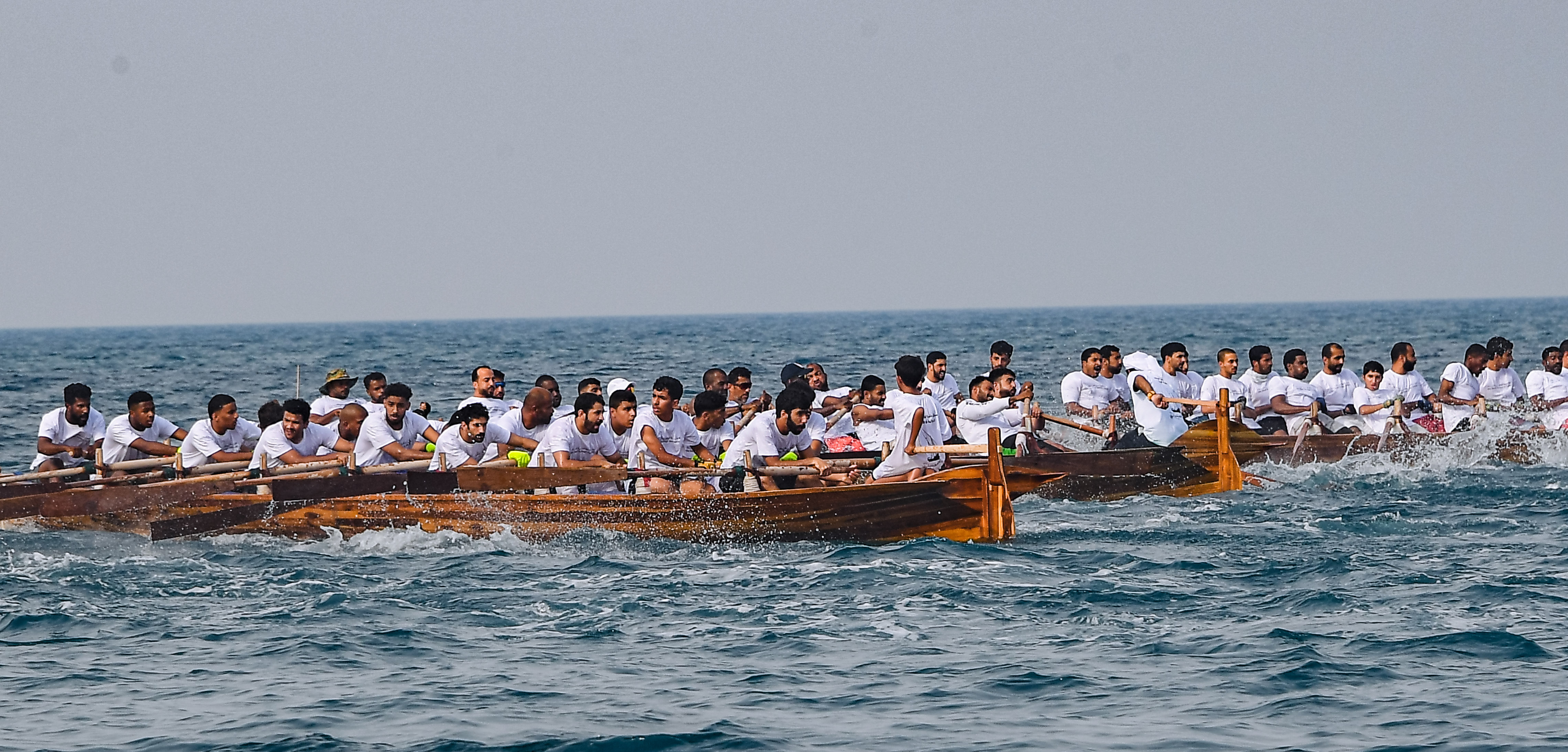  «شباب صحار» أحرز المرتبة الأولى تتويج الفائزين بسباق دلما لقوارب التجديف التراثية فئة 40 قدماً 