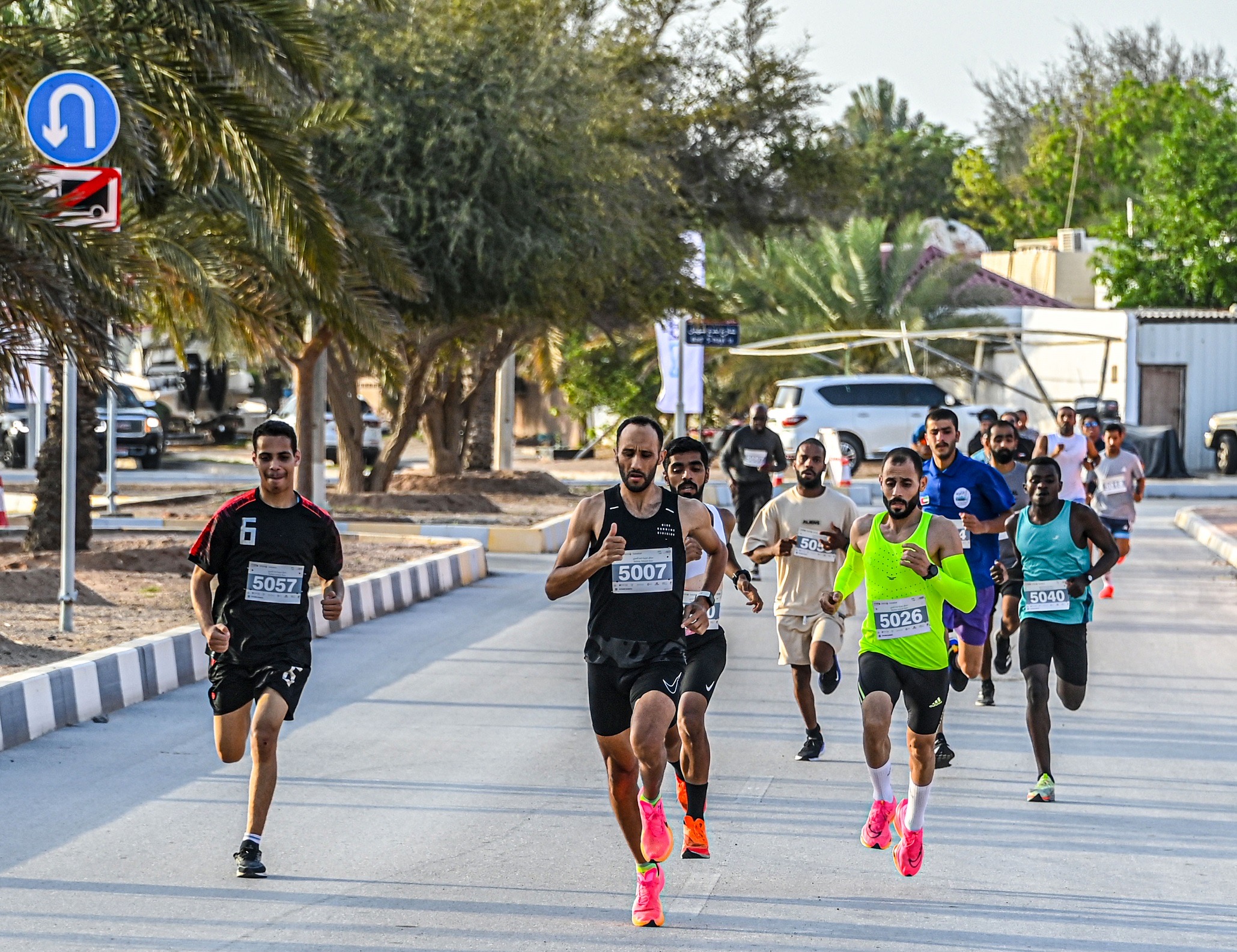 300 مشاركاً في سباق الجري بمهرجان دلما التاريخي
