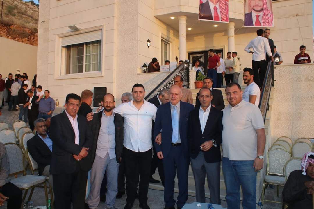 اجتماع حاشد من عشيرة الرحامنة ودعم للمرشح د. حسين الرحامنة