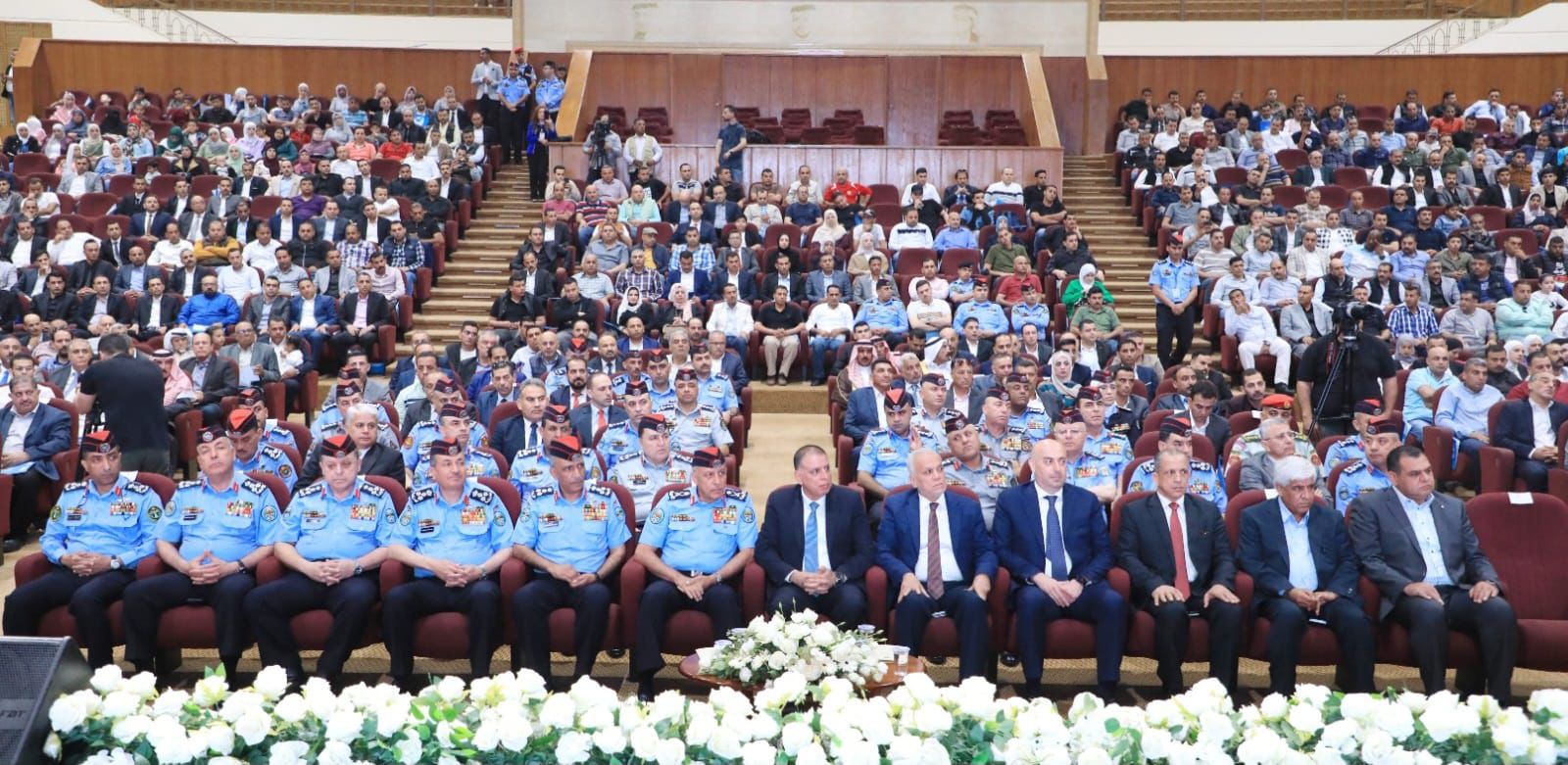 تحت رعاية وزير الداخلية .. مديرية الأمن العام تنظّم احتفالاً بيوم المرور العالمي تحت شعار: بوعينا نصل آمنين