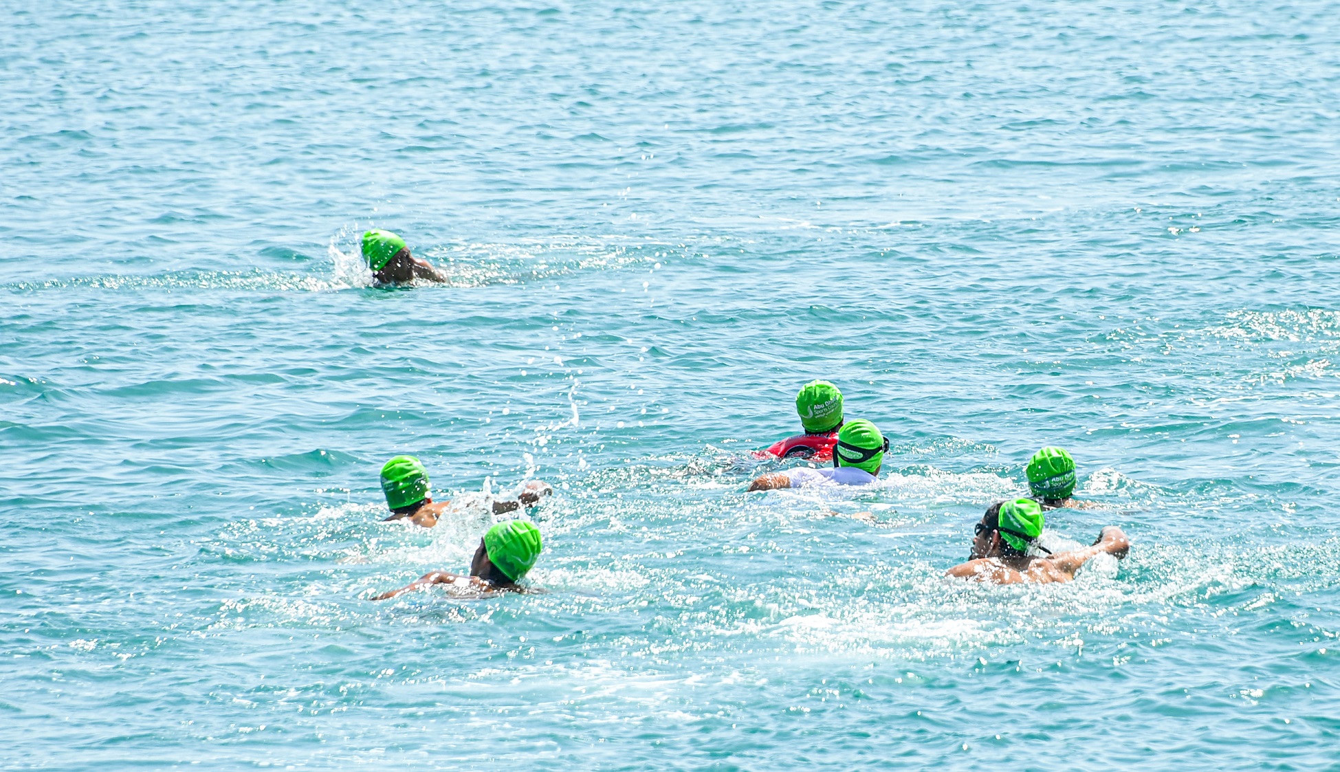 مشاركة واسعة في بطولات القدم الشاطئية والسباحة والكاياك بـ مهرجان دلما التاريخي