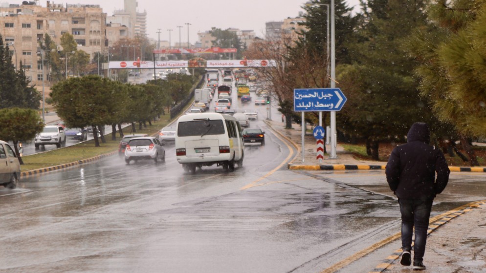 اجواء باردة نسبياً في اغلب المناطق وسط أمطار في شمال ووسط المملكة