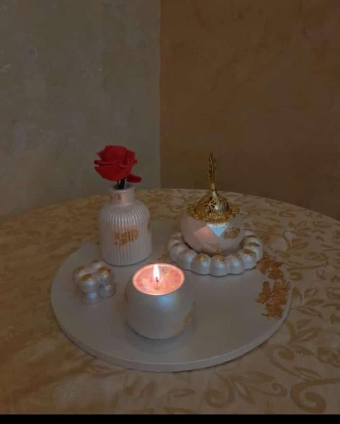 مبدعات من حلاوة صنعن إنتاجهن بماء من ذهب 