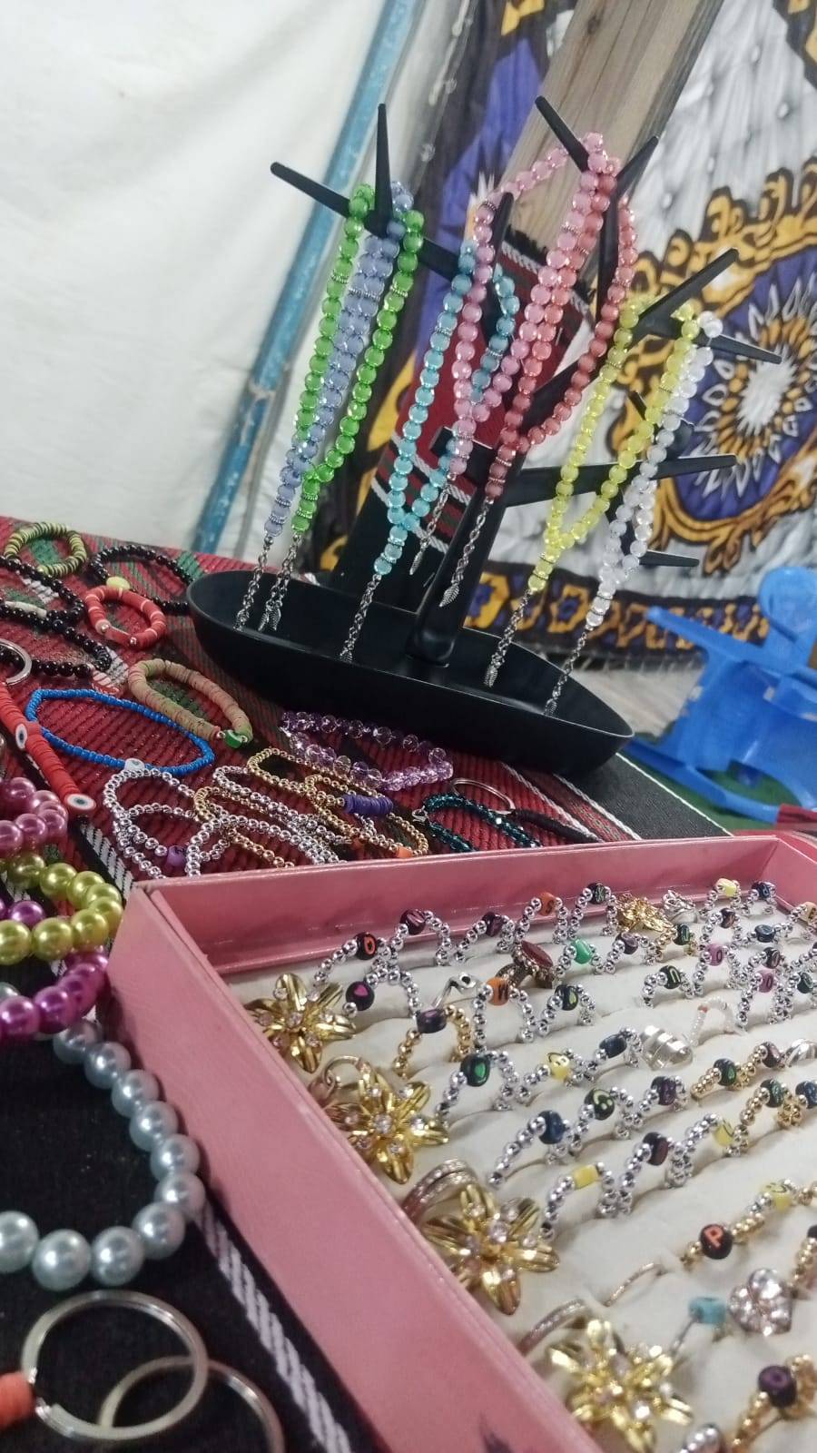 مبدعات من حلاوة صنعن إنتاجهن بماء من ذهب 