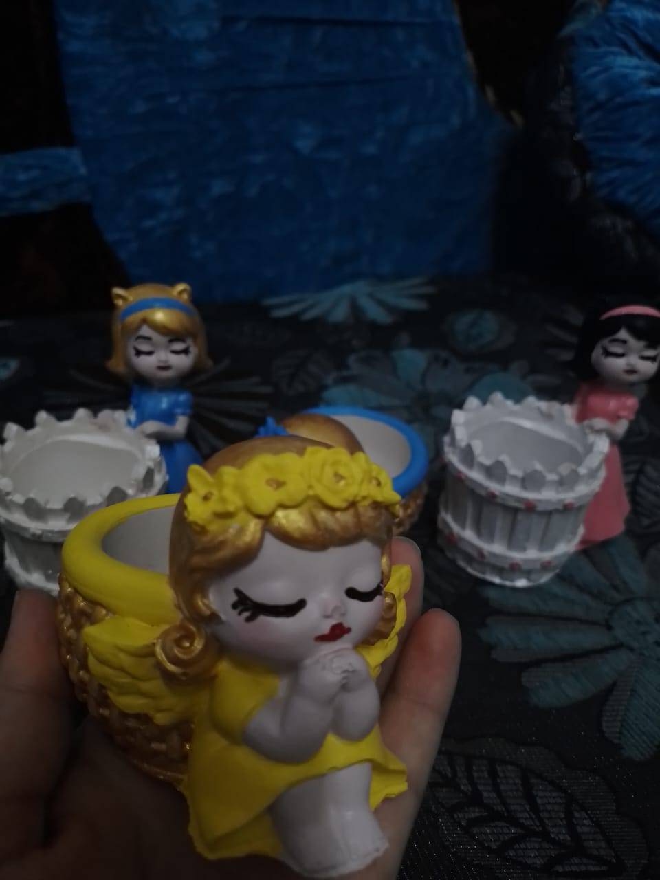 مبدعات من حلاوة صنعن إنتاجهن بماء من ذهب 