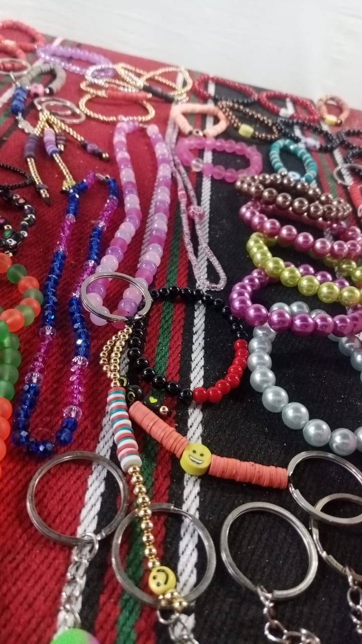 مبدعات من حلاوة صنعن إنتاجهن بماء من ذهب 