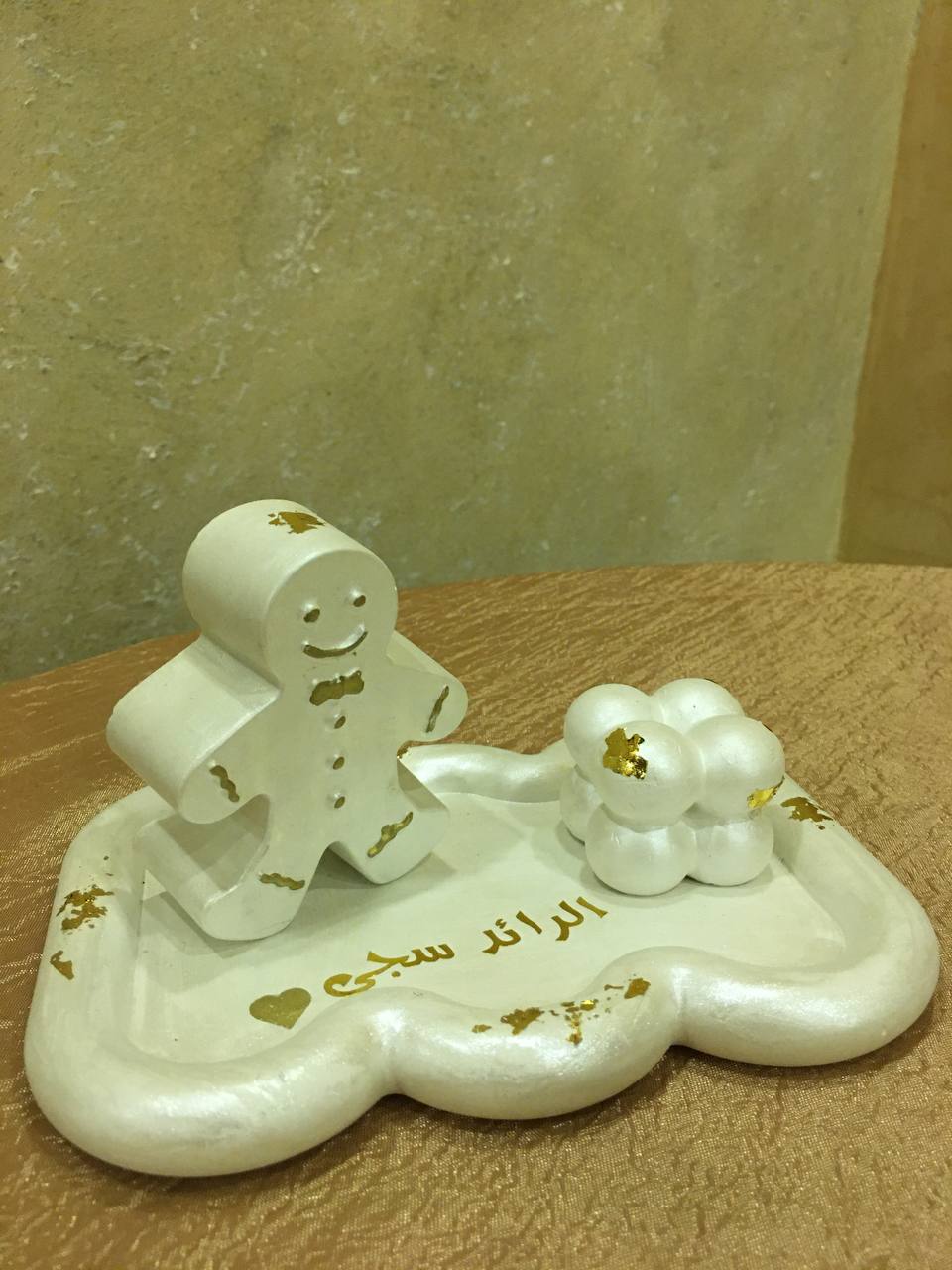 مبدعات من حلاوة صنعن إنتاجهن بماء من ذهب 