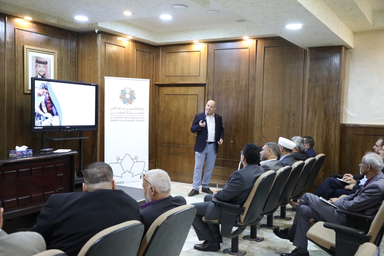 نظمت وزارة الشباب اليوم الاربعاء في بيت شباب عمان جلسة تعريفية بجائزة الحسين  بن عبد الله للعمل التطوعي