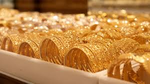 الذهب يوسع مكاسبه خلال تعاملات الجمعة