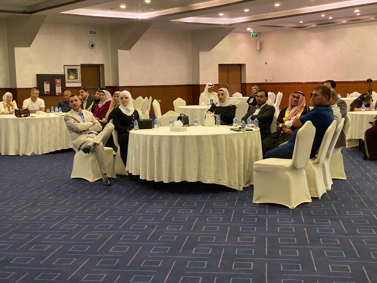 مبادره نشميه وطن تقيم حفلها الرابع بمناسبه يوم العلم واليوبيل الفضي