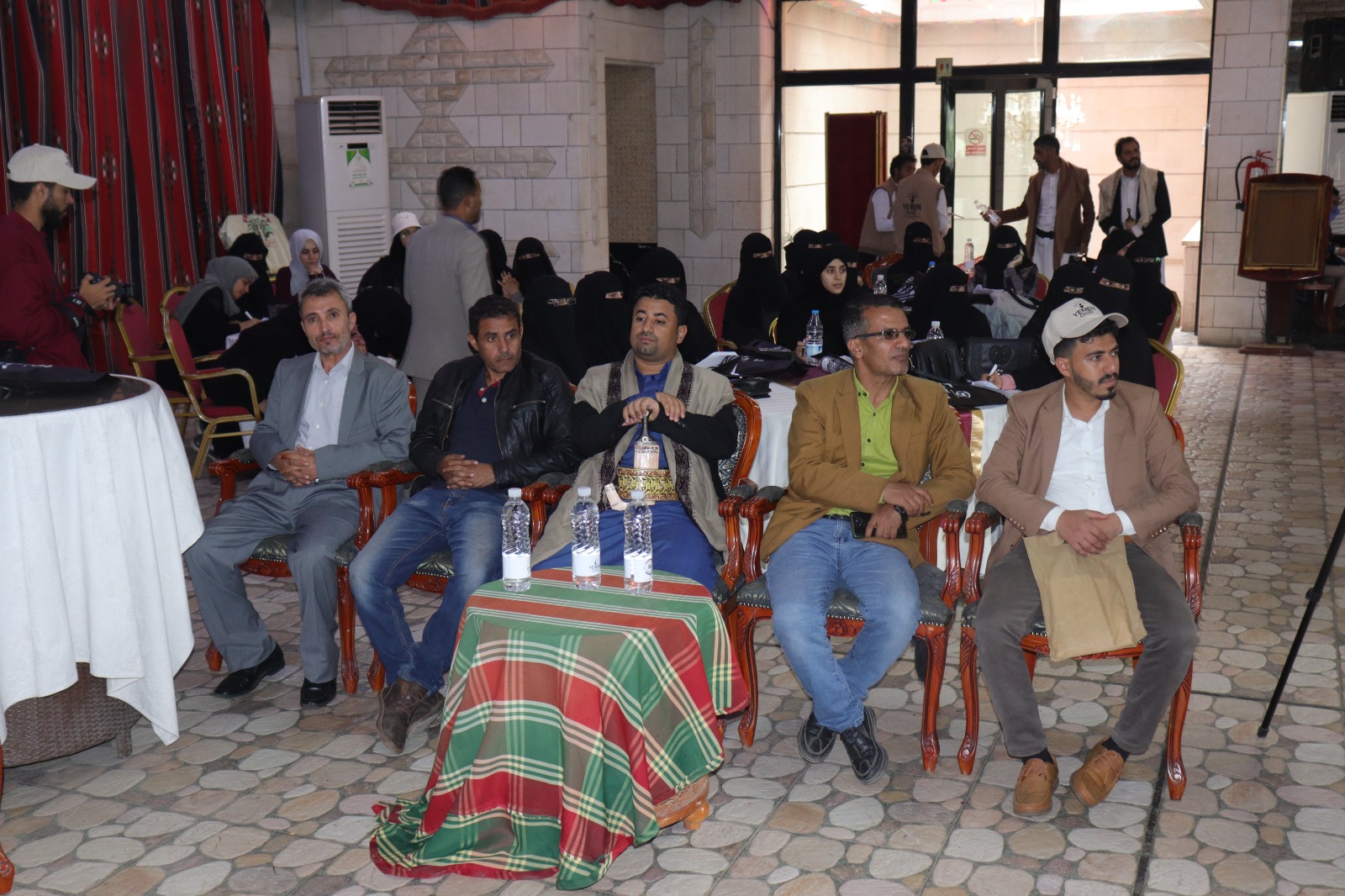 بتمويل من مصلحة الجمارك اليمنية منظمة يمن اوهايد تنفذ ورشة تعريفية حول أهمية إنتاج السماد العضوي (الكمبوست) و مخاطر المبيدات الكيميائية