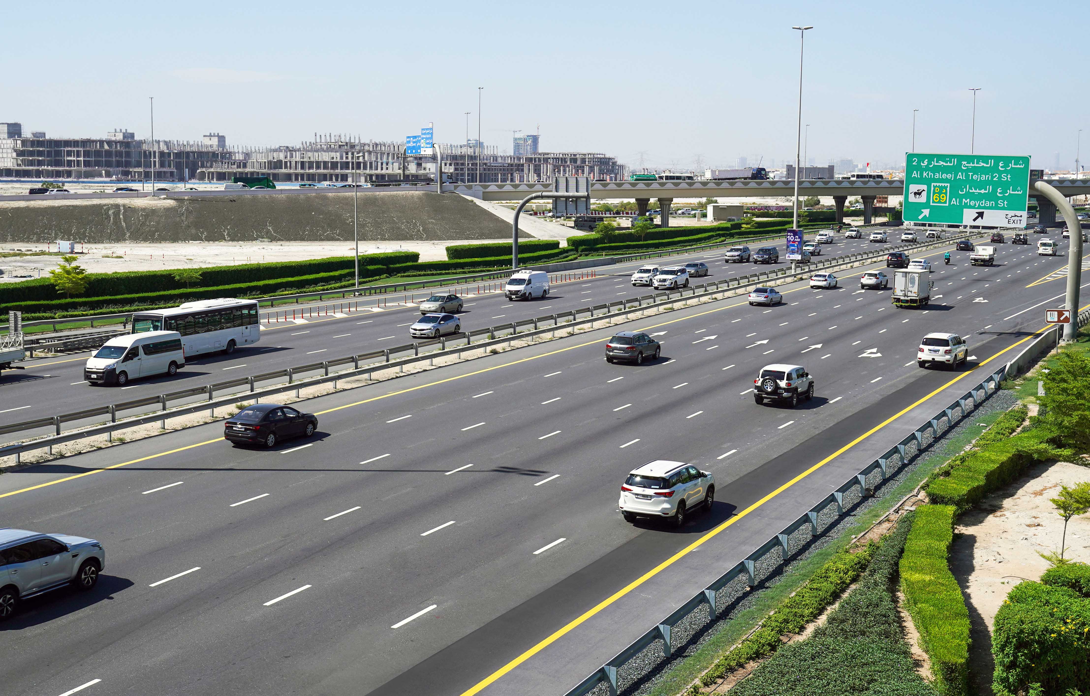 (طرق دبي) تنجز أعمال توسعة على موقعين في منطقة الجداف والخليج التجاري بطول 1 كم   دبي، هيئة الطرق والمواصلات. 15 مايو 2024