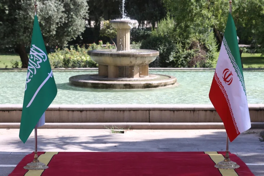 السعودية تبدي استعدادا لمساعدة إيران بعد سقوط هليكوبتر كانت تقل رئيسها