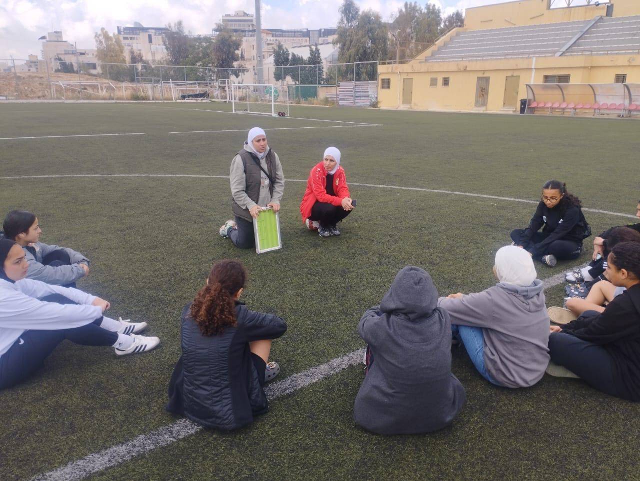 بصمة خاصة لمدربات مدارس النظم الحديثة في فوز فريق المديرية لكرة القدم