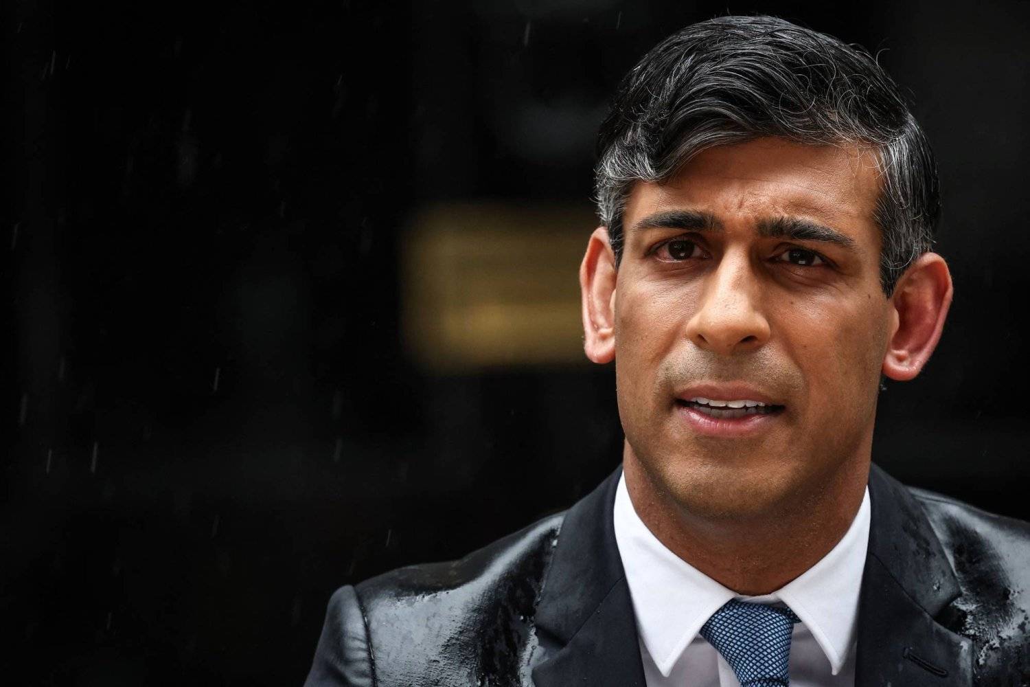 رئيس الوزراء البريطاني يدعو لانتخابات عامة في الرابع من تموز المقبل