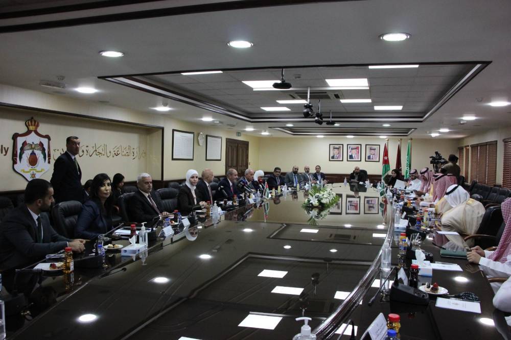 الشمالي يبحث مع نظيره السعودي آليات التعزيز الاقتصادي وتشكيل فريق للمتابعة  