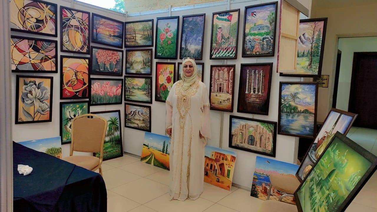 الفنانة هاله المصري تشارك نهر الاردن احتفالها بعيد الاستقلال في صنع في الاردن